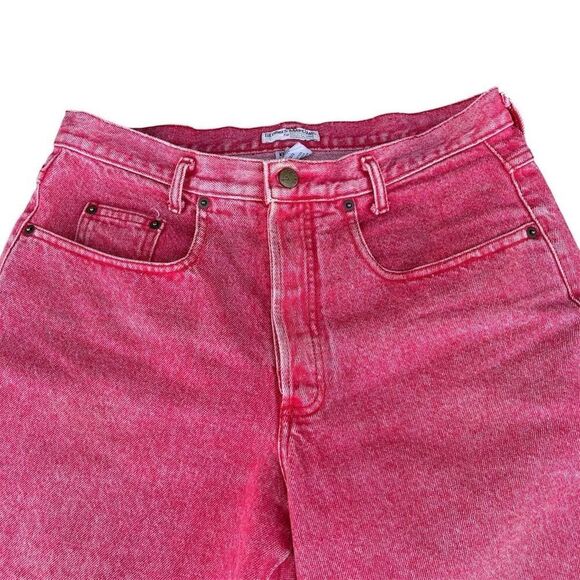 Vintage Guess High-Waisted Red Denim Shorts Women's 5-Pocket Design size 3 - Picture 8 of 8